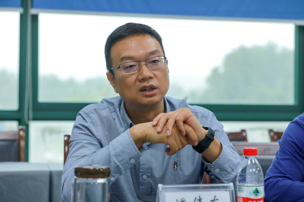 潘伟东.jpg