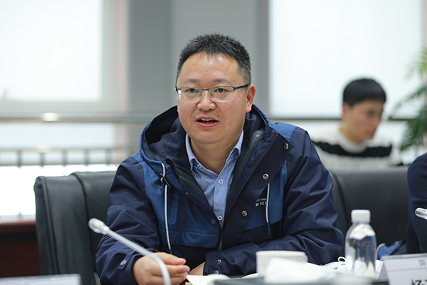 杨开山.jpg